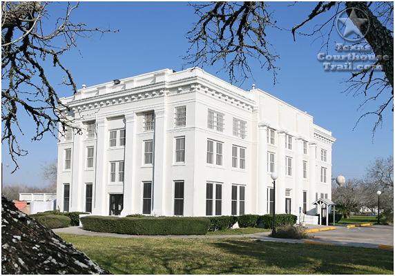 Kenedy County Courthouse