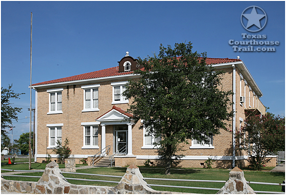 McMullen County Courthouse