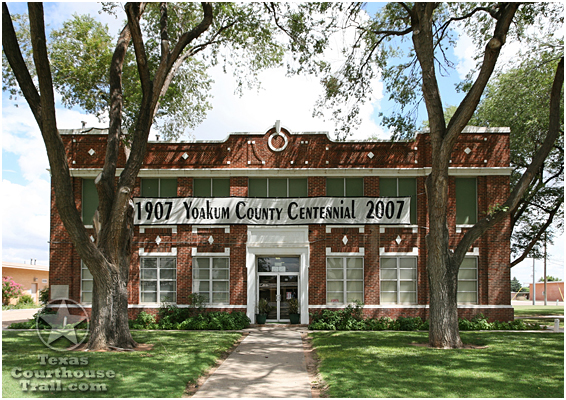 Yoakum County Courthouse